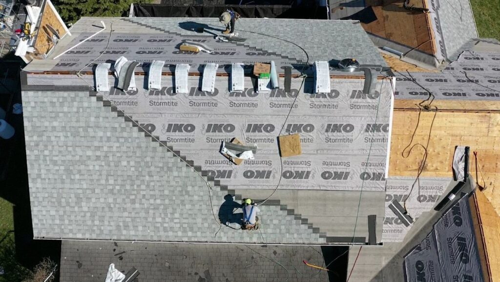 licensed roofers in Middletown